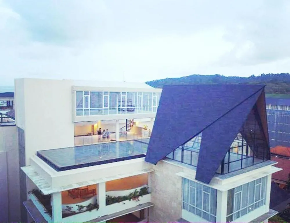 Laut Biru Resort Hotel