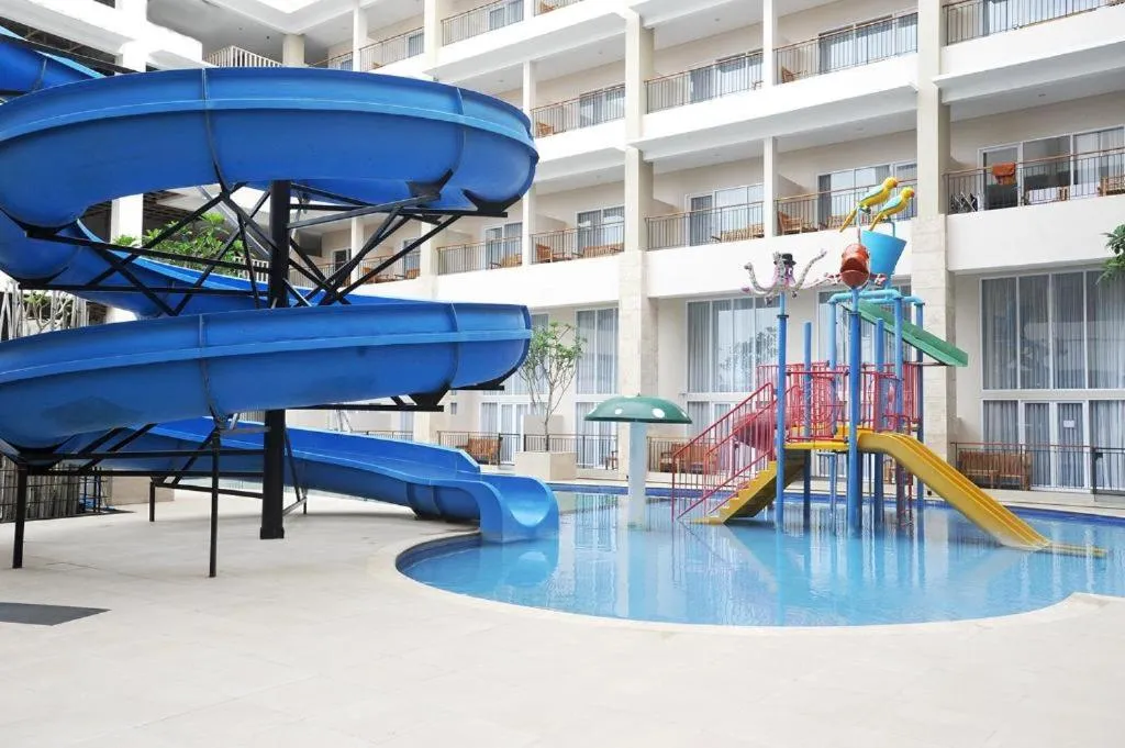 Laut Biru Resort Hotel