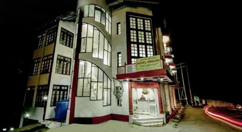 Hotel Himgiri