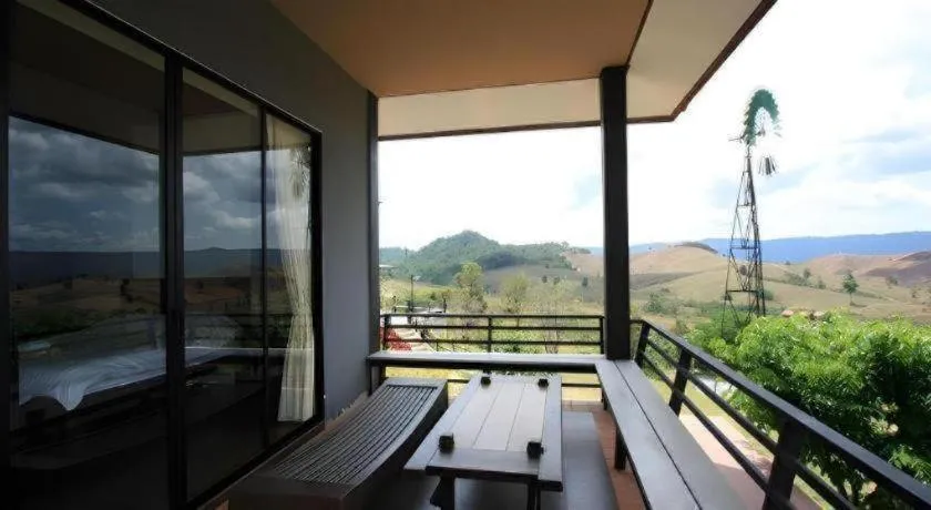 Dern Din Du Dao Resort