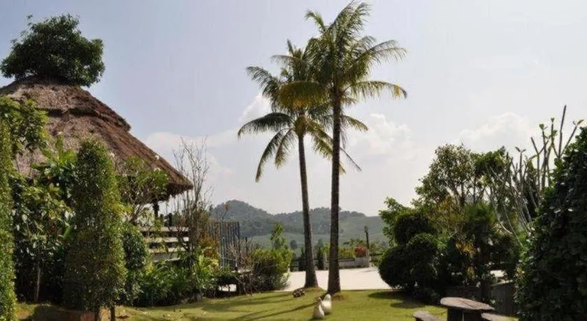 Dern Din Du Dao Resort