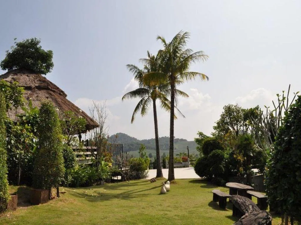 Dern Din Du Dao Resort