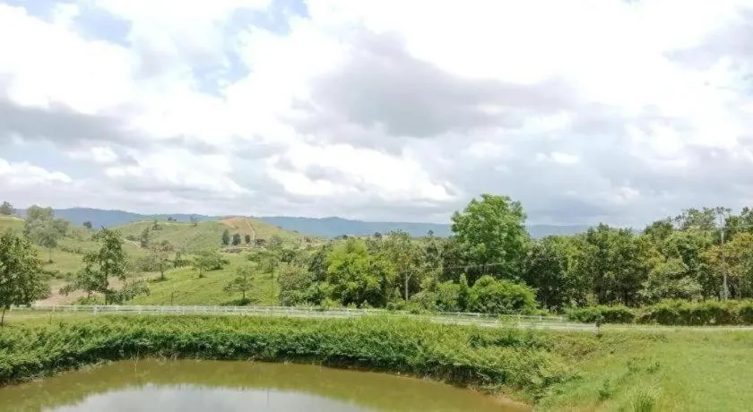 Dern Din Du Dao Resort