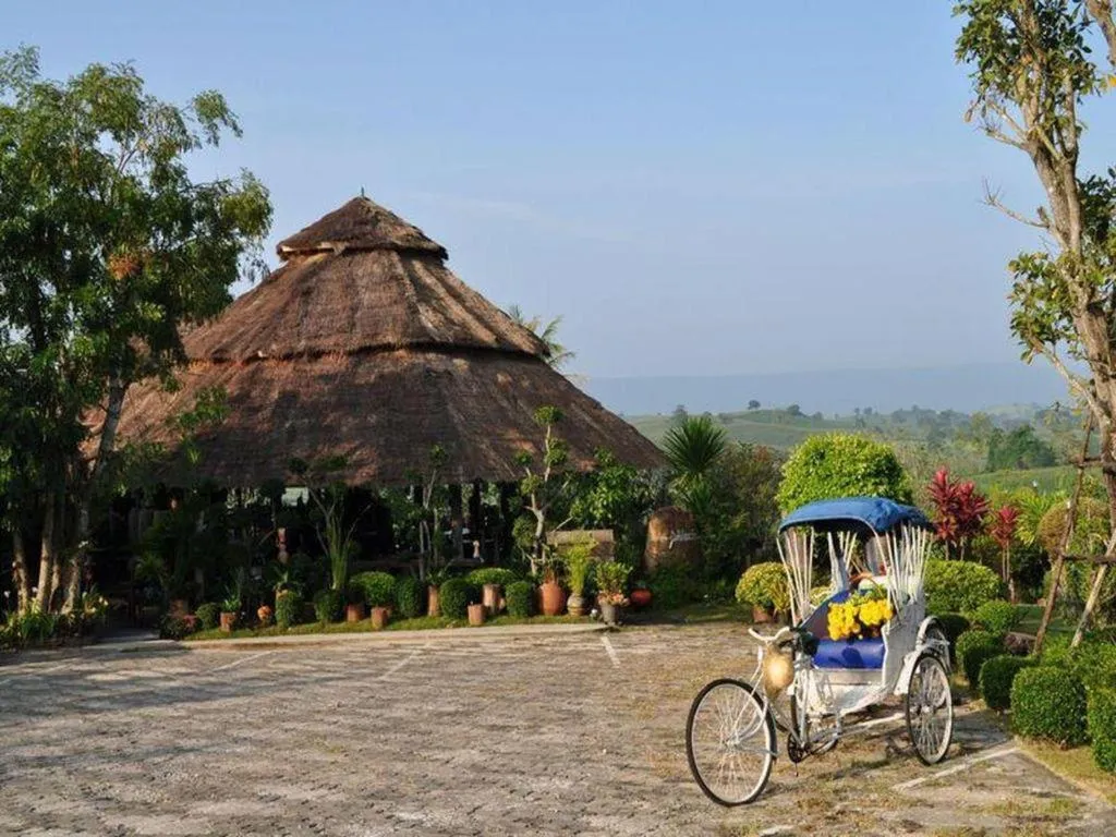 Dern Din Du Dao Resort