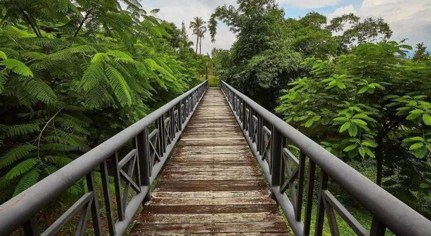 Dern Din Du Dao Resort