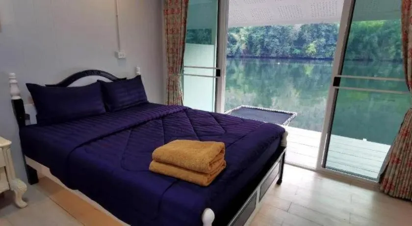 Bed in Chateau de Erawan