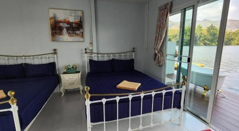 Bed in Chateau de Erawan