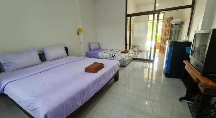 Bed in Khemthong Resort 9