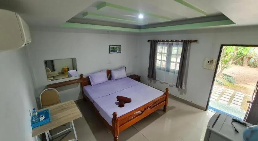 Bed in Khemthong Resort 9