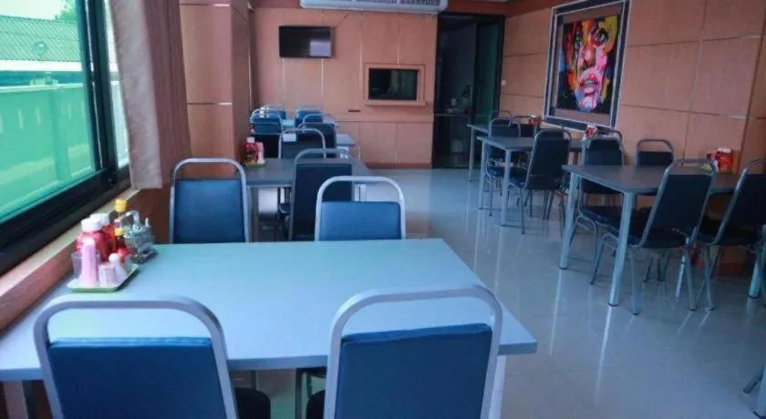 Phetlada Pavilion & Resort