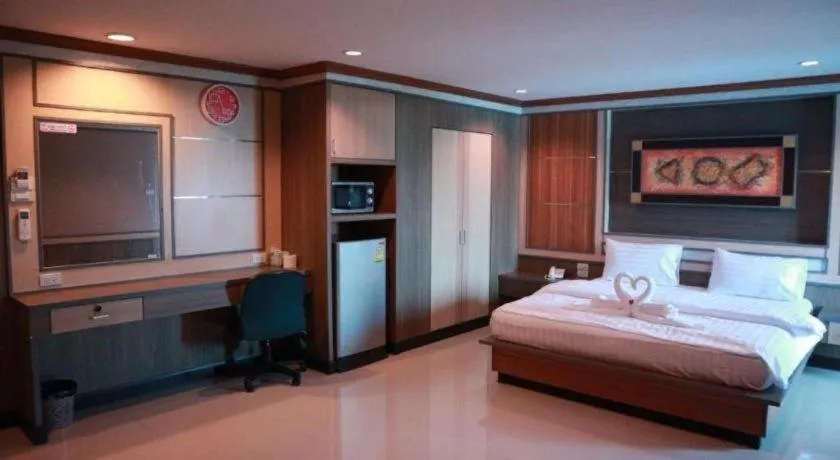 Bed in Phetlada Pavilion & Resort