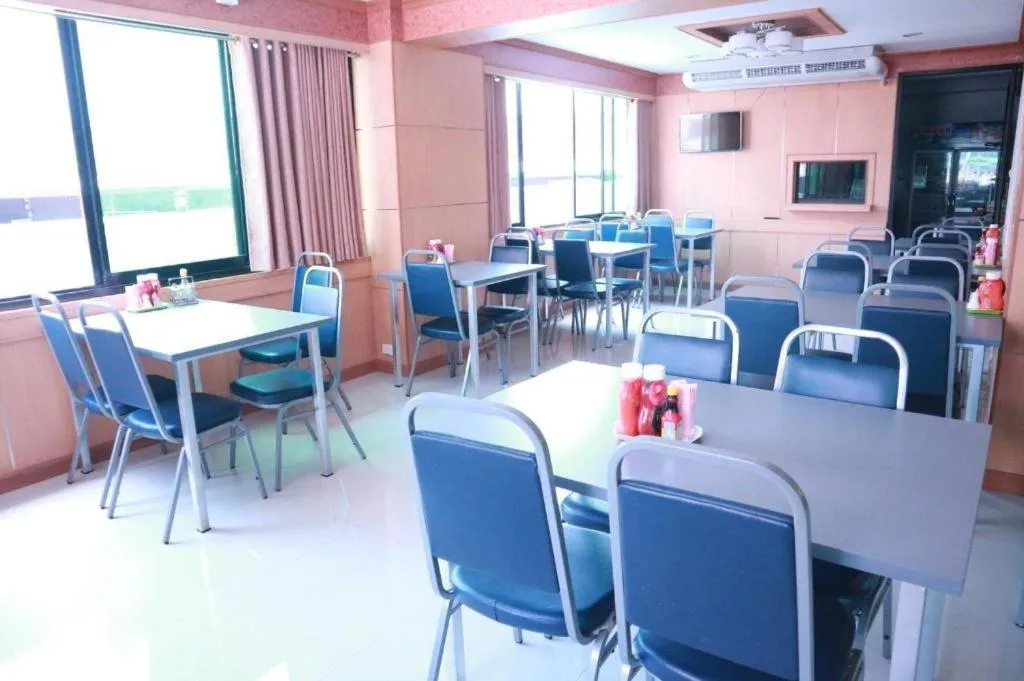 Phetlada Pavilion & Resort