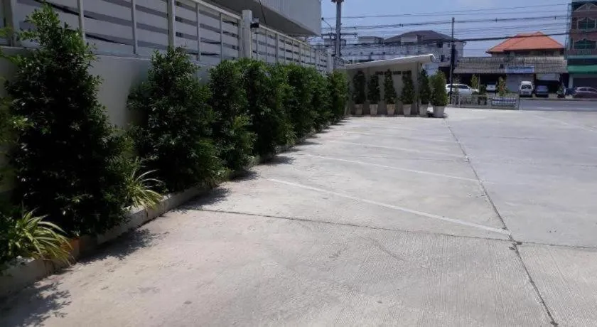 Phetlada Pavilion & Resort