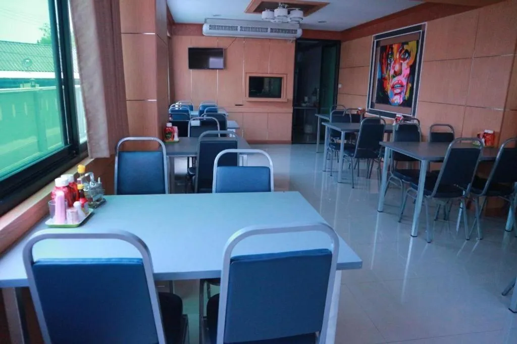 Phetlada Pavilion & Resort