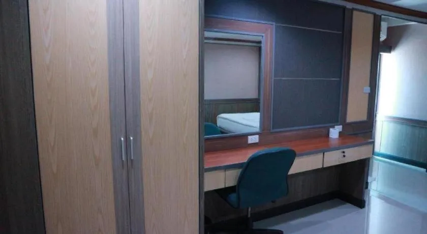 Phetlada Pavilion & Resort