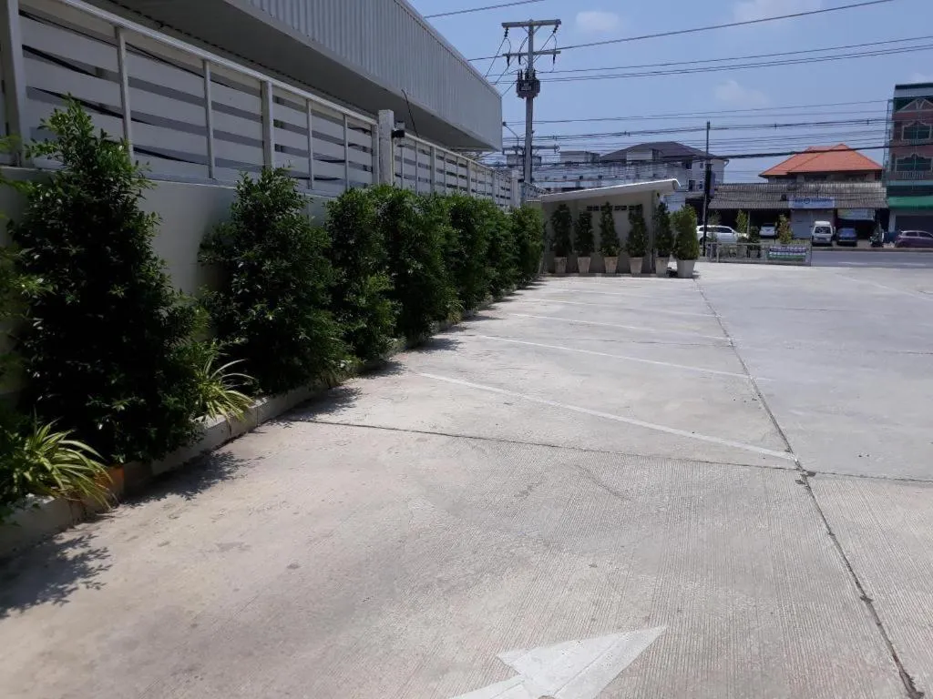 Phetlada Pavilion & Resort