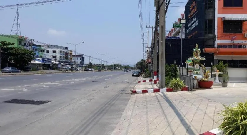 Phetlada Pavilion & Resort