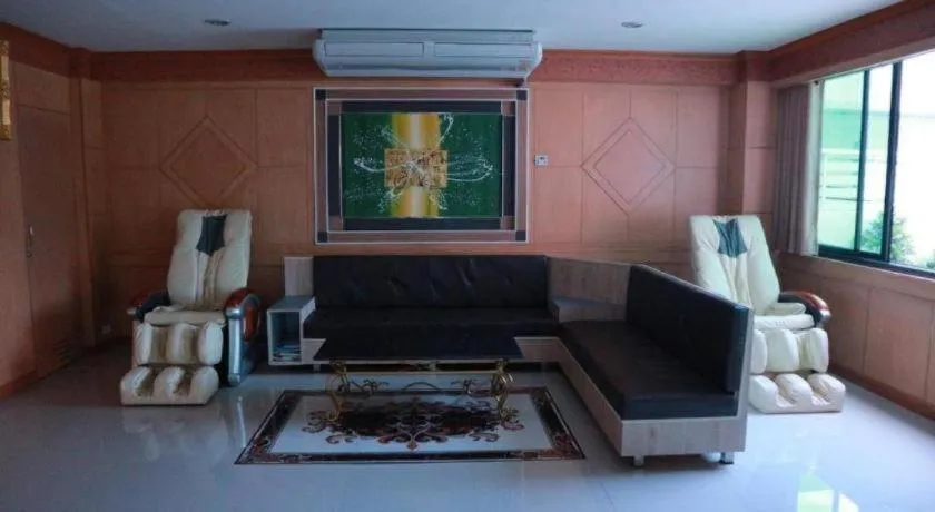 Phetlada Pavilion & Resort