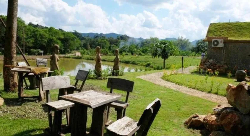 Maan Mek Talay Mok Resort