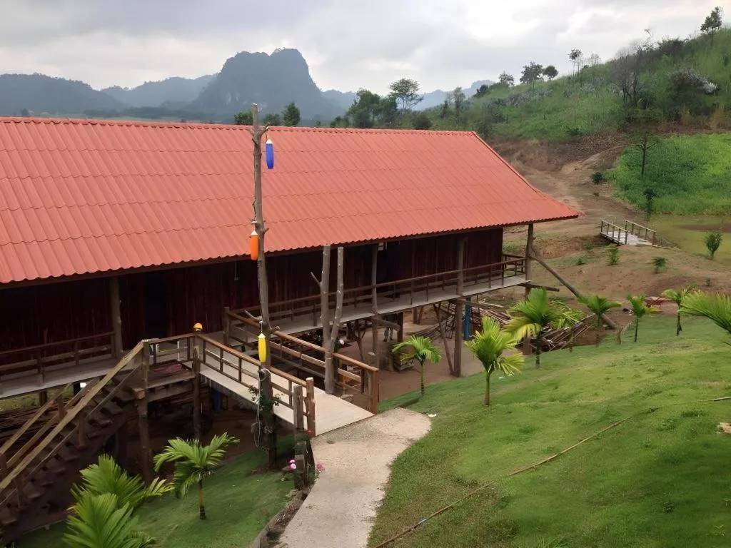 Maan Mek Talay Mok Resort