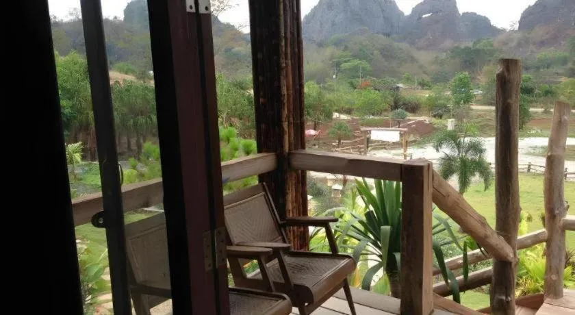 Maan Mek Talay Mok Resort