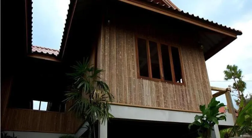 Maan Mek Talay Mok Resort