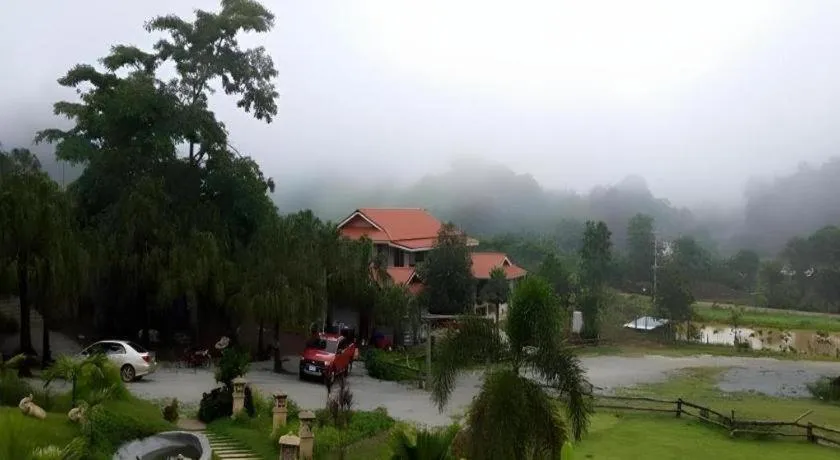 Maan Mek Talay Mok Resort