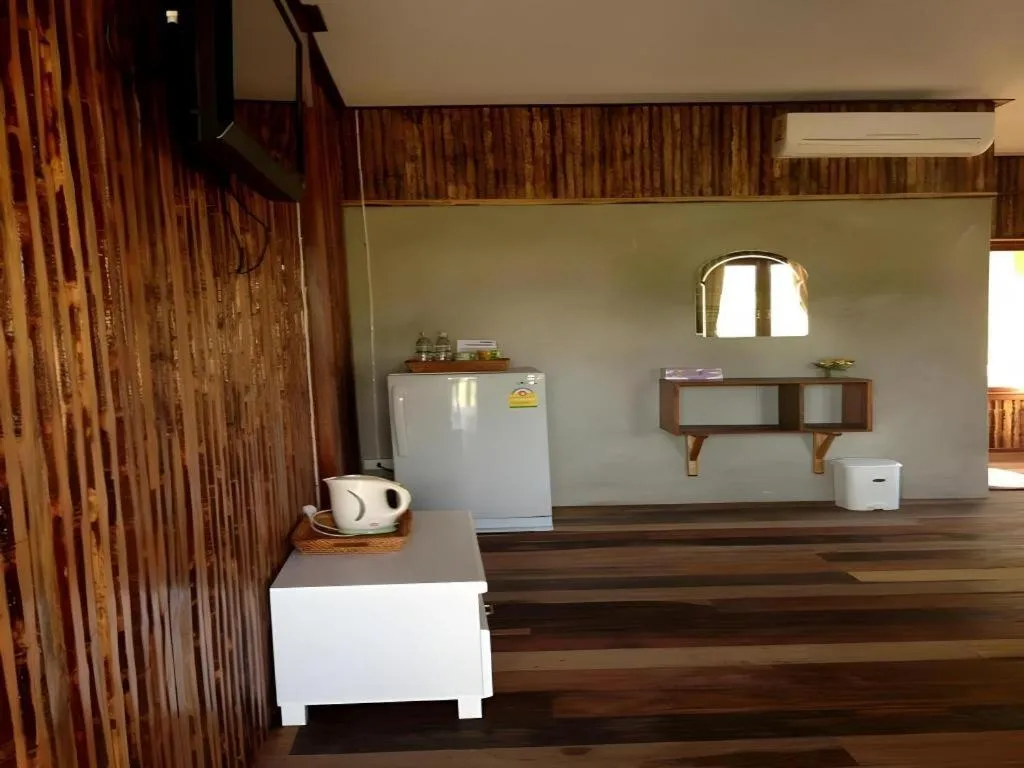 Maan Mek Talay Mok Resort