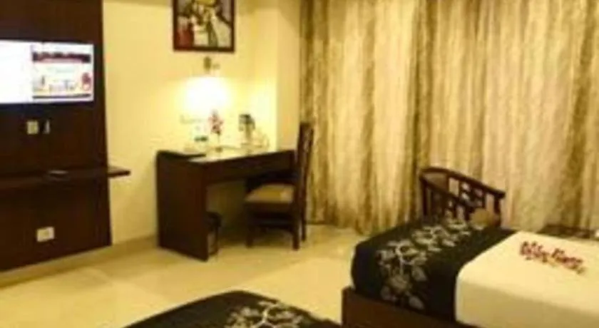 Bed in The Pearl Grand Hotel