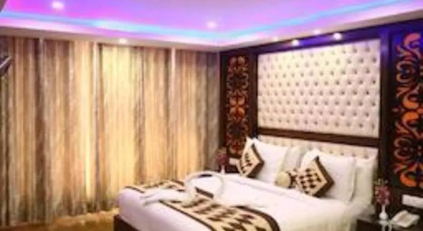 Bed in The Pearl Grand Hotel