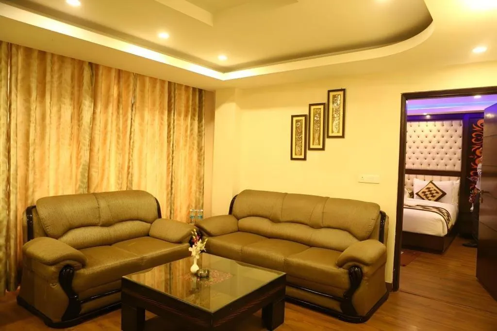 The Pearl Grand Hotel