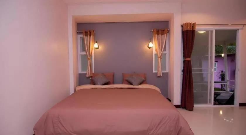 Bed in T.Tao Garden Home