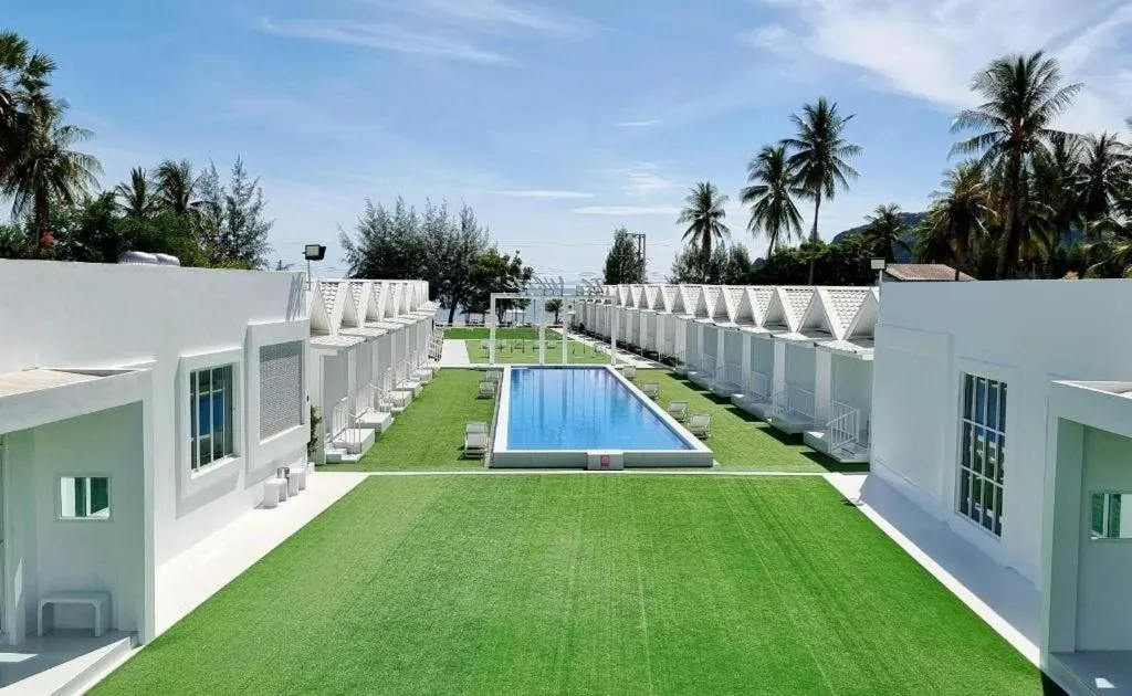 The White Resort
