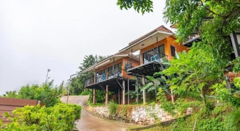 Rai Hyod Mei Resort
