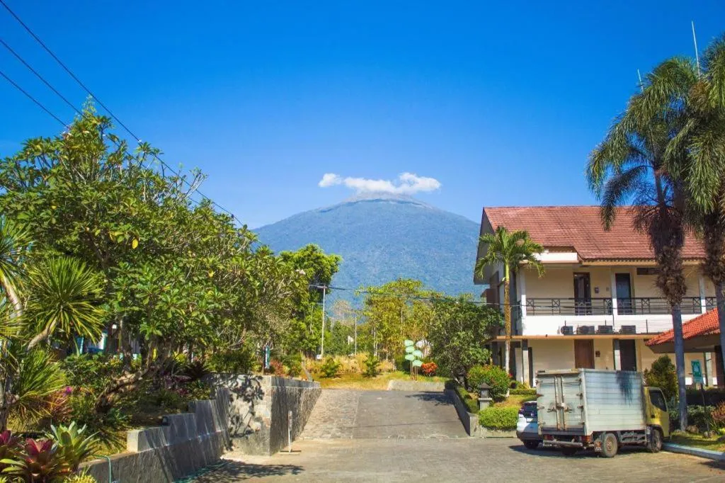 Grage Sangkan Hurip Resort & Spa