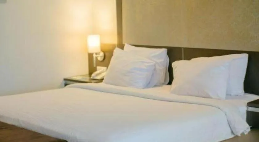 Bed in Grage Sangkan Hurip Resort & Spa