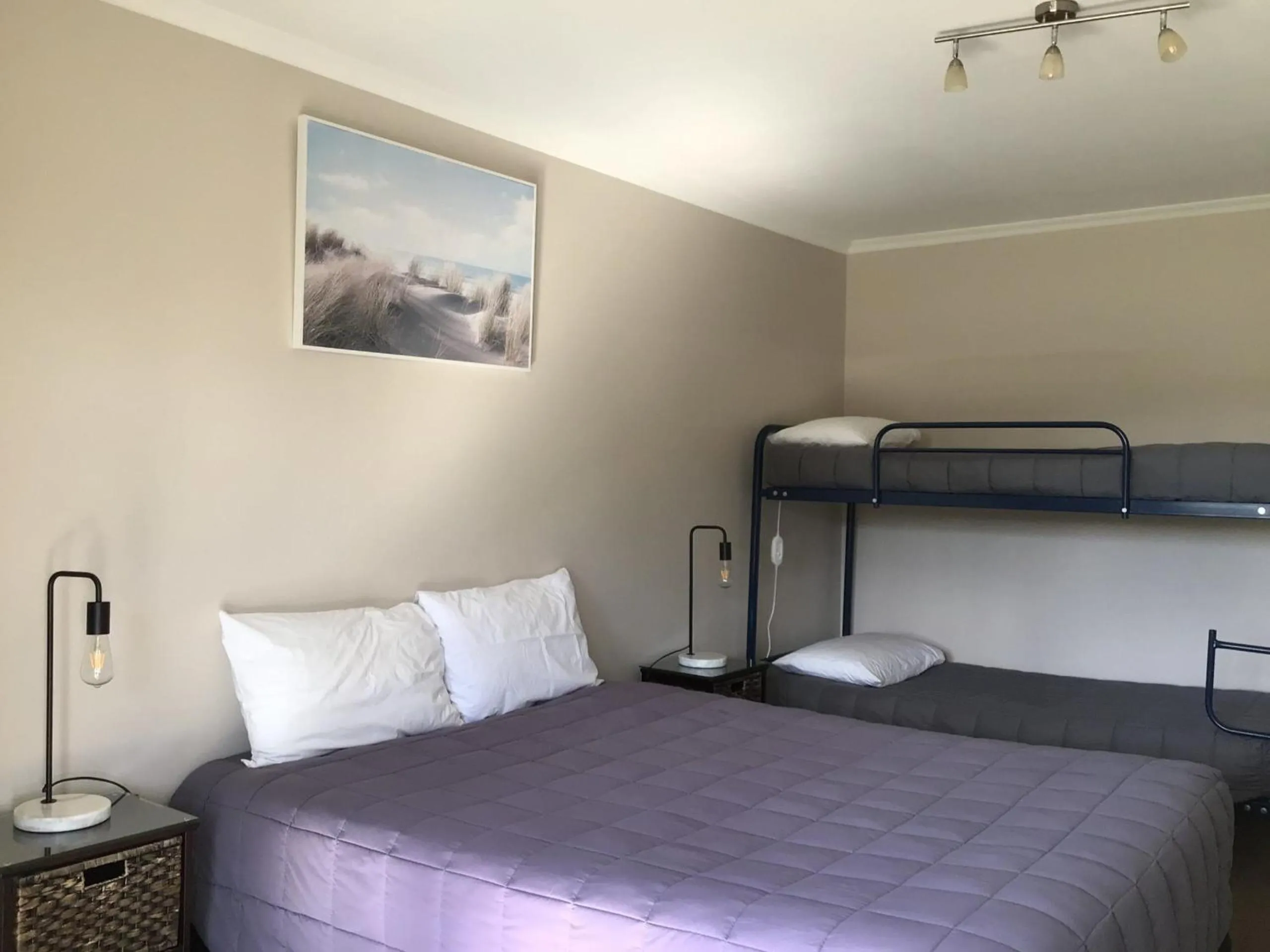 Bed in Fiordland Great Views Holiday Park