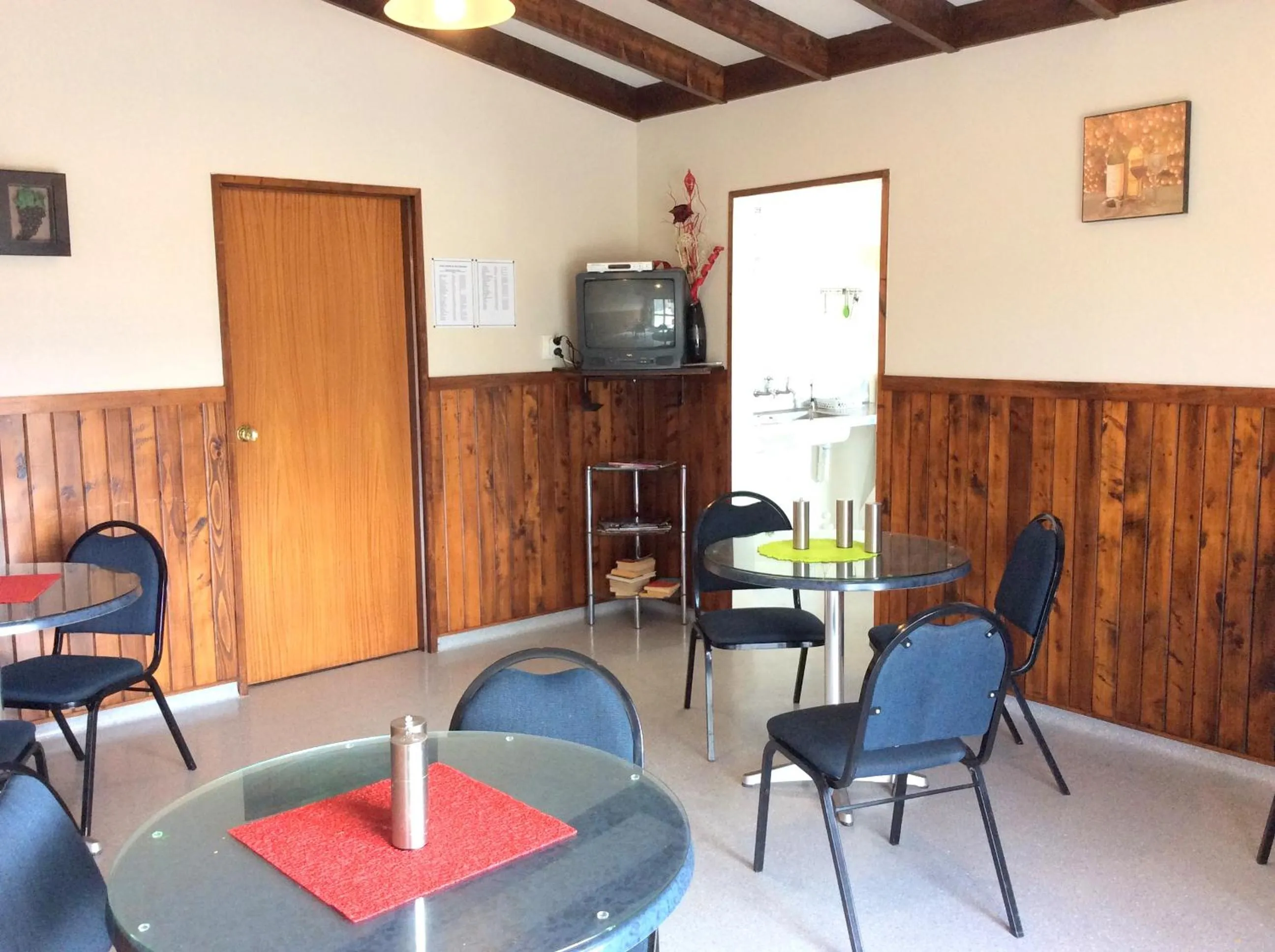 Restaurant/places to eat in Fiordland Great Views Holiday Park