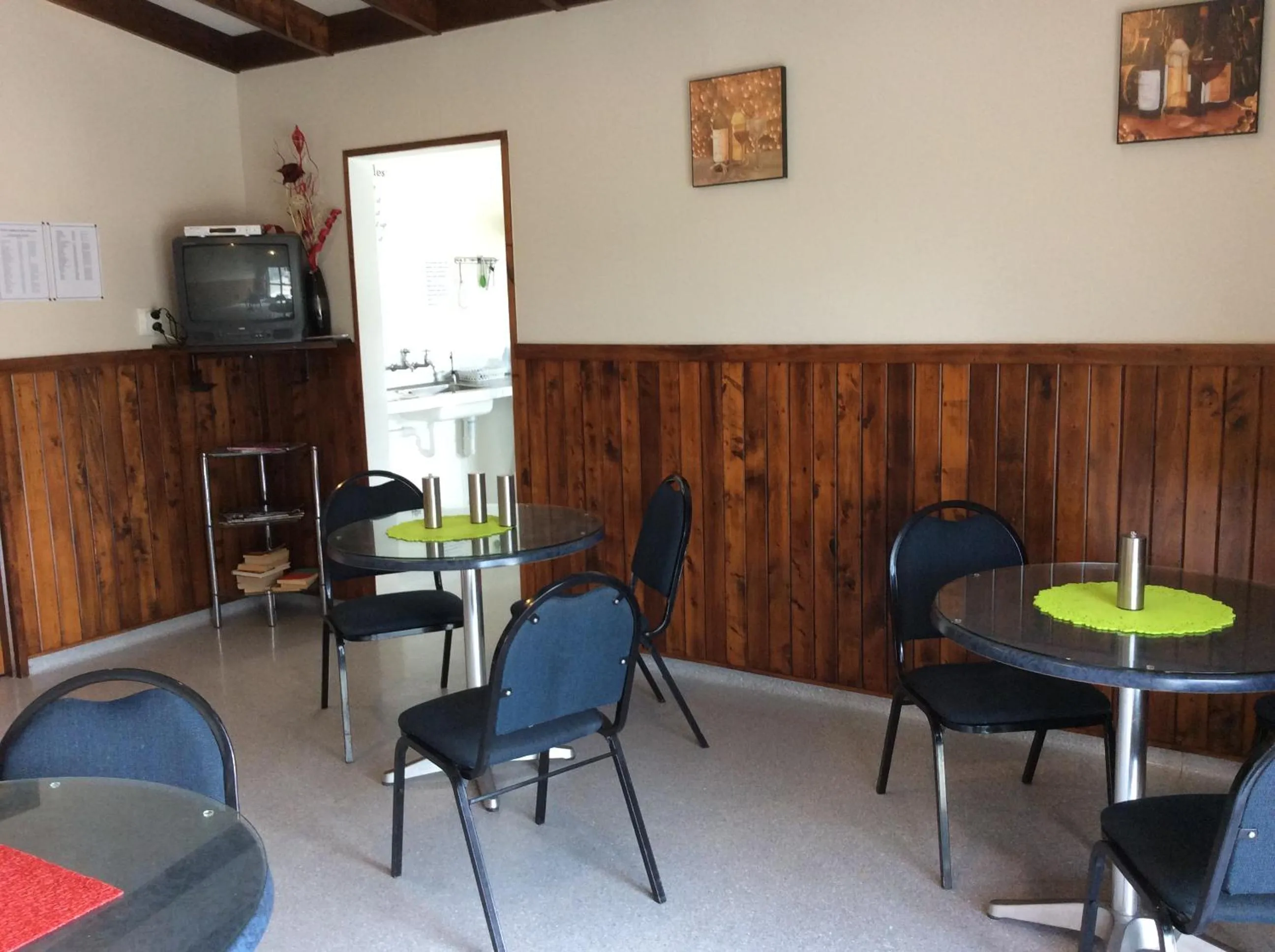 Restaurant/places to eat in Fiordland Great Views Holiday Park