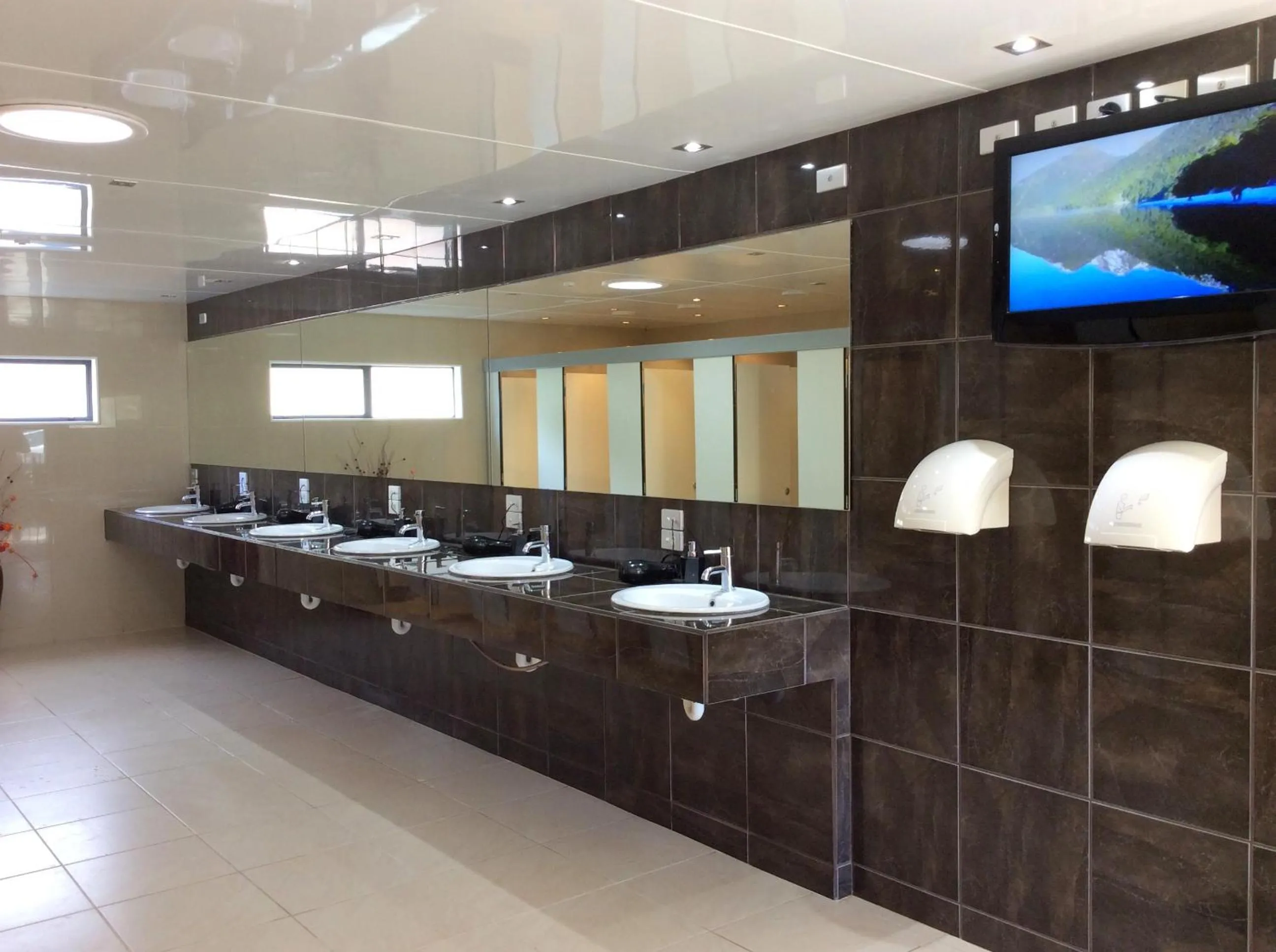 Bathroom in Fiordland Great Views Holiday Park