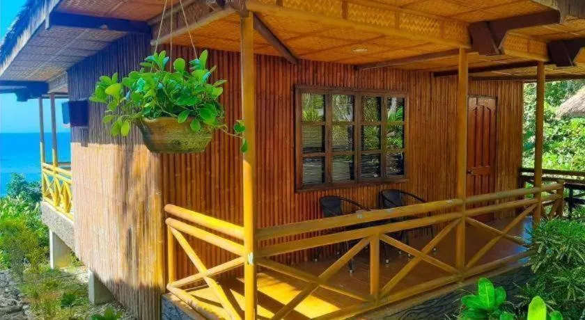 Nataasan Beach Resort and Dive Center