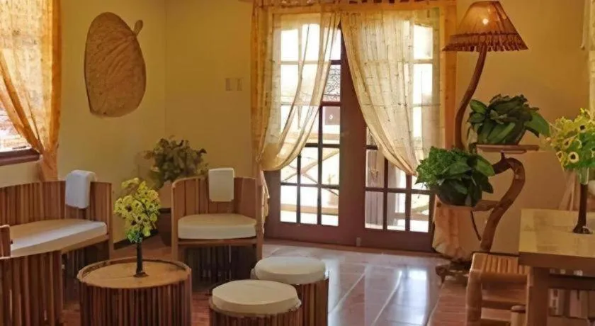 Nataasan Beach Resort and Dive Center