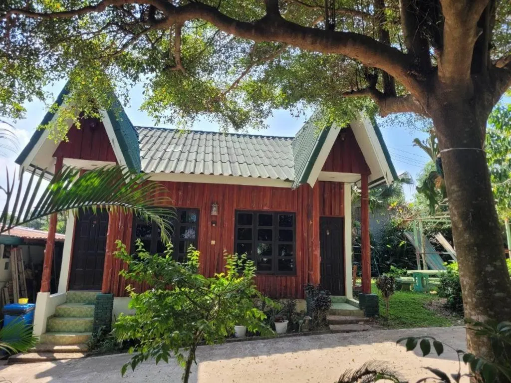 Chiangkhan Greenview Resort