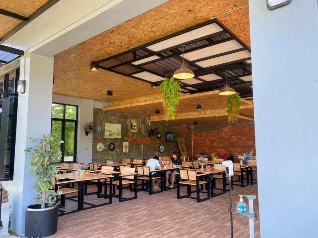 Riverside Hill Resort and Restaurant