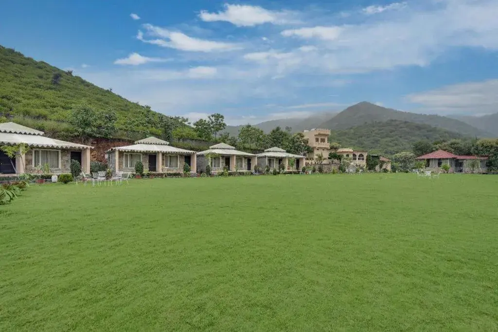 Kavish Holiday Hill Resort n Spa - Udaipur Kavish Holiday Hill Resort n Spa - Udaipur