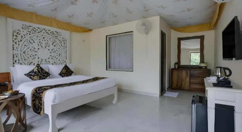 Bed in Kavish Holiday Hill Resort n Spa - Udaipur