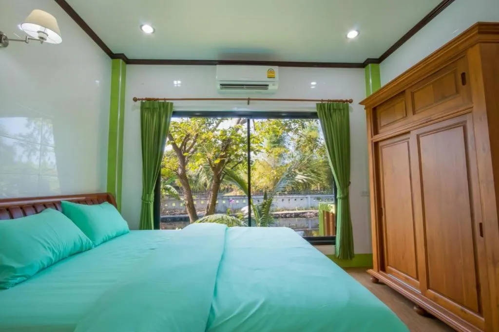 Bed in Coconut Resort