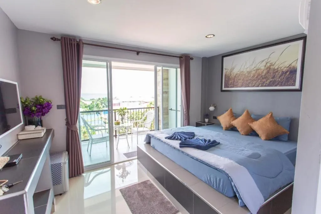 Bed in Chalita Goodview