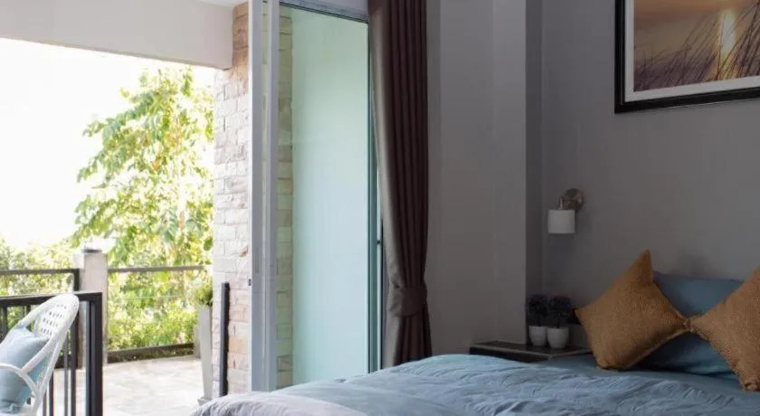 Bed in Chalita Goodview