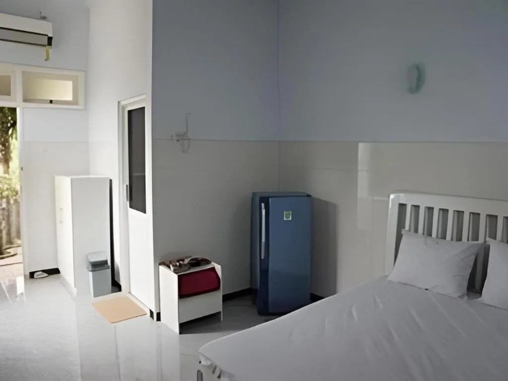 Bed in Hotel Cendrawasih